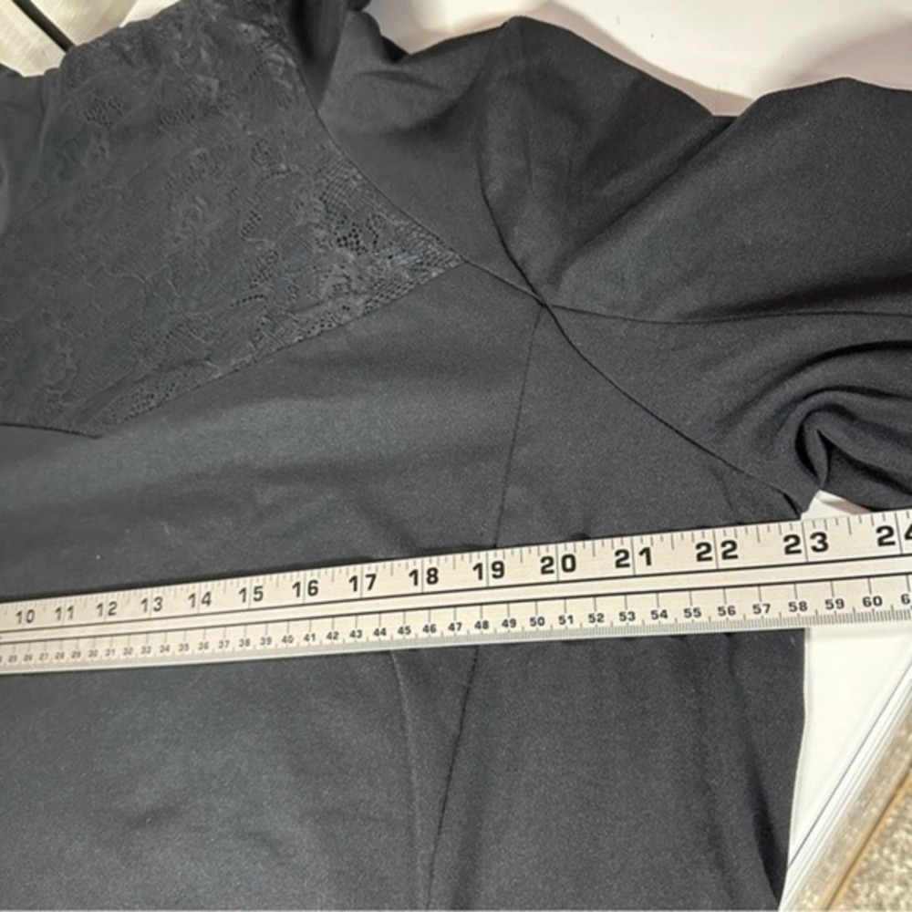 Fabletics Black Lace Trim Long Sleeve Pullover Top Mock Neck Sz XXL - Picture 12 of 13